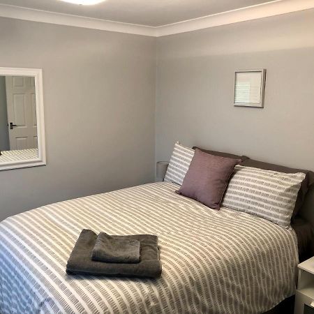 Ab - Top Floor 2 Bed Modern Town Centre Apartment With Parking For One Vehicle Στράτφορντ απόν Έιβον Εξωτερικό φωτογραφία