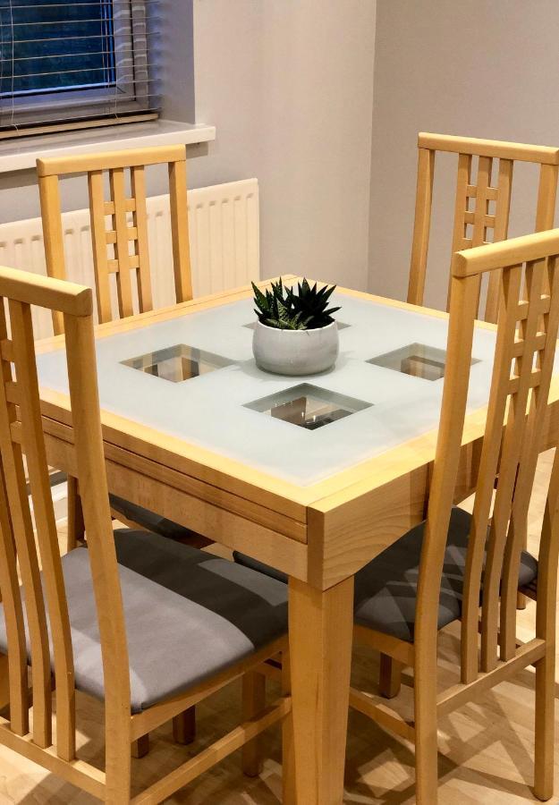 Ab - Top Floor 2 Bed Modern Town Centre Apartment With Parking For One Vehicle Στράτφορντ απόν Έιβον Εξωτερικό φωτογραφία