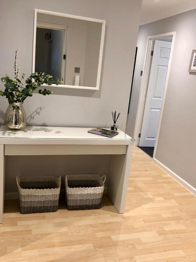 Ab - Top Floor 2 Bed Modern Town Centre Apartment With Parking For One Vehicle Στράτφορντ απόν Έιβον Εξωτερικό φωτογραφία