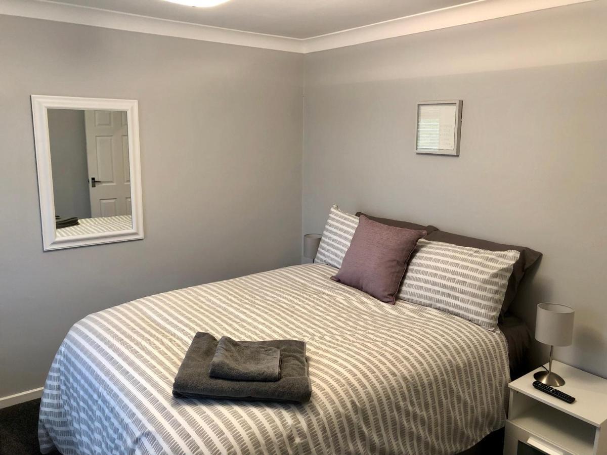Ab - Top Floor 2 Bed Modern Town Centre Apartment With Parking For One Vehicle Στράτφορντ απόν Έιβον Εξωτερικό φωτογραφία