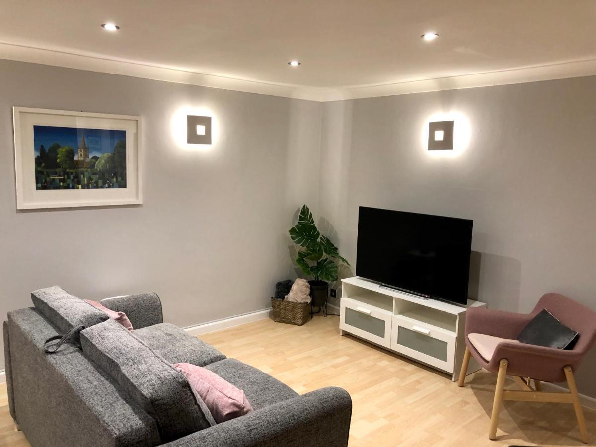 Ab - Top Floor 2 Bed Modern Town Centre Apartment With Parking For One Vehicle Στράτφορντ απόν Έιβον Εξωτερικό φωτογραφία